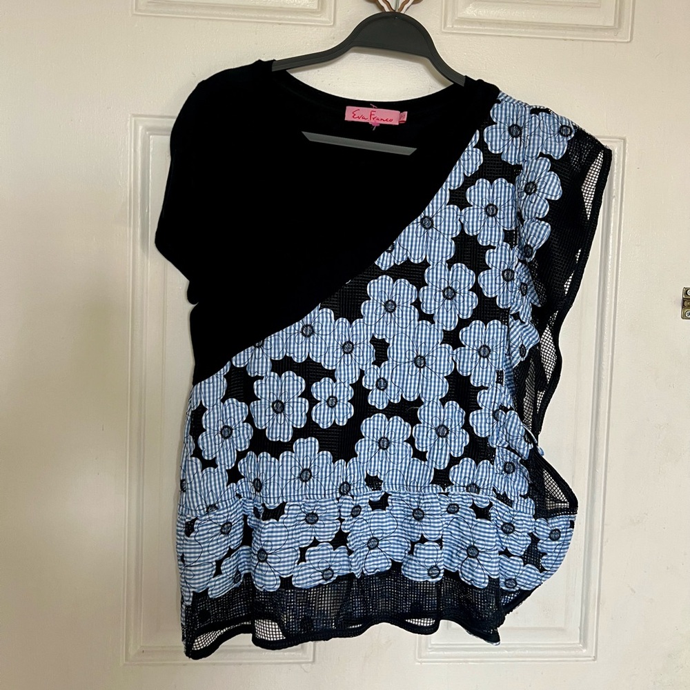 Eva Franco | Floral Black and Blue Top